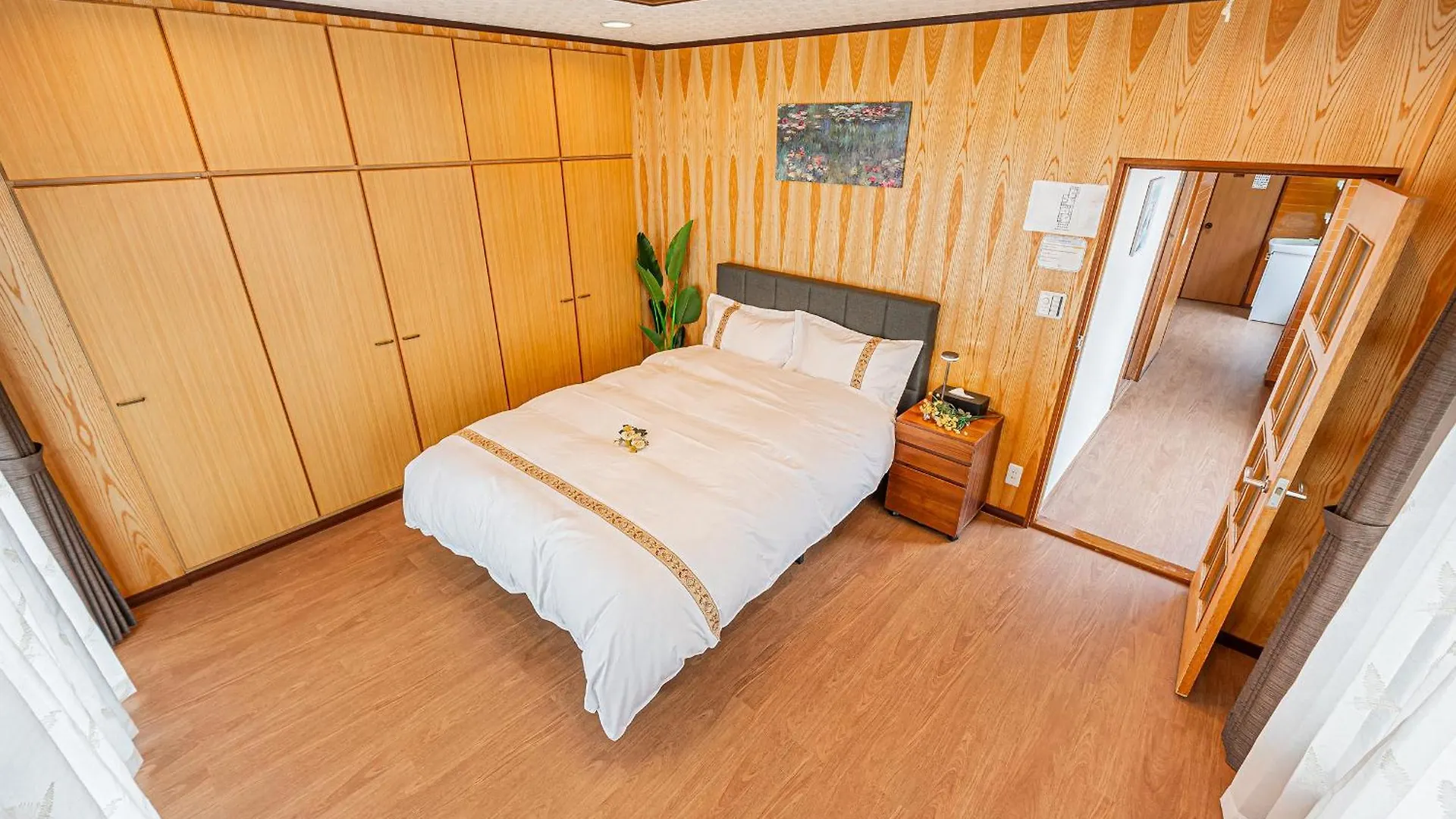 Zsf-Kameido House Tokyo 0*,